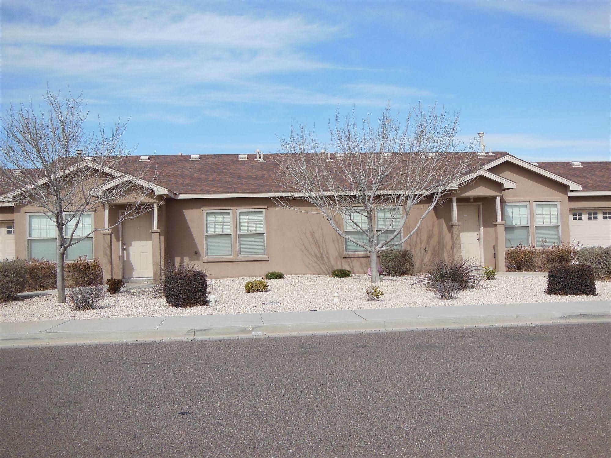 Desert Trails Luxury Suites Hobbs Exterior photo